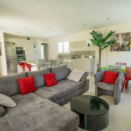 Very Nice House Near Avignon * Les Angles (Gard)